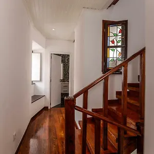 https://seaside-family-townhouse-100m-from-the-sea.hotels-lisbon-portugal.com